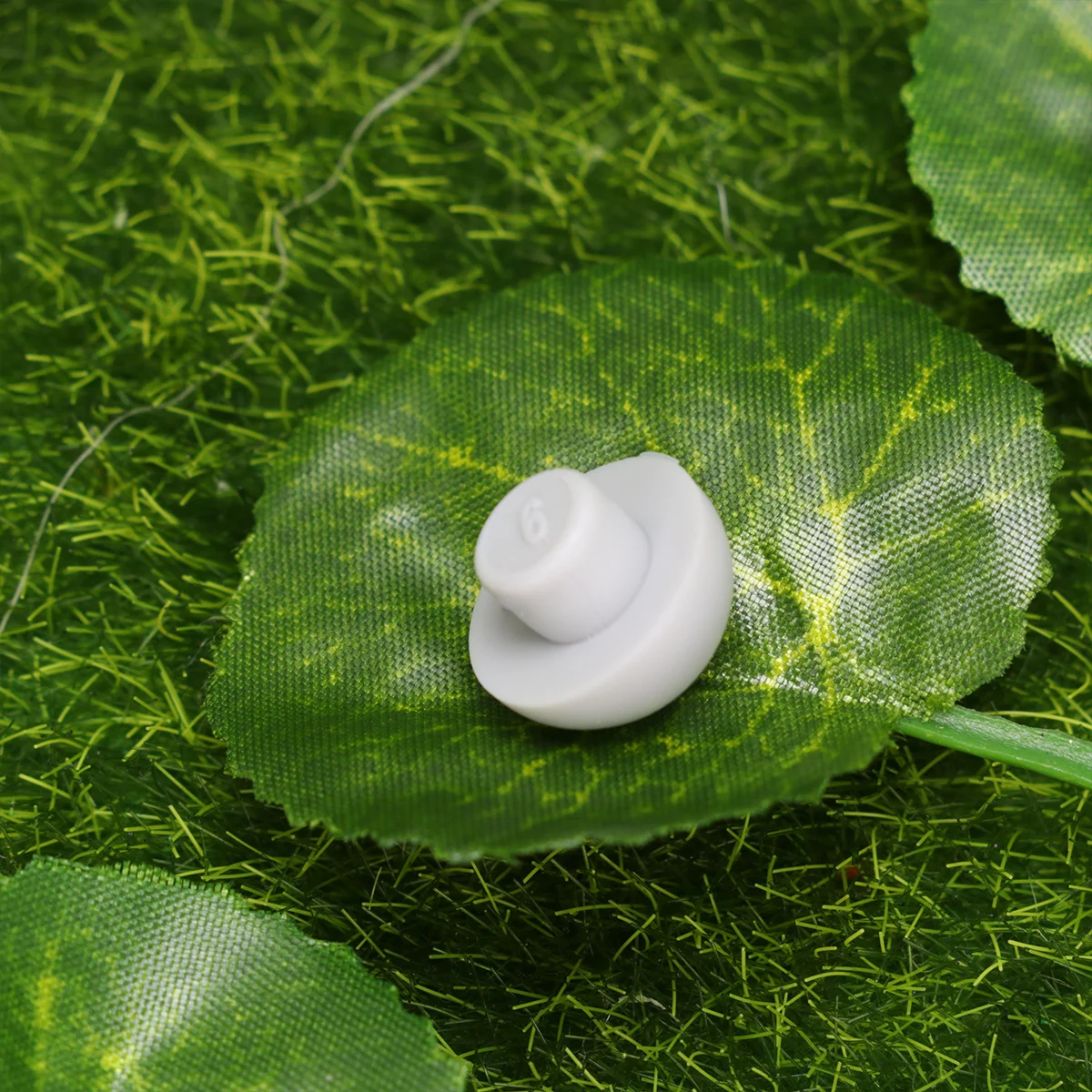 

2pcs Toilet Seat Cover Bumper Grey Plastic Universal Fit Easy Install Shock Absorbing Pad Bathroom Accessories Spacer Lifter Kit