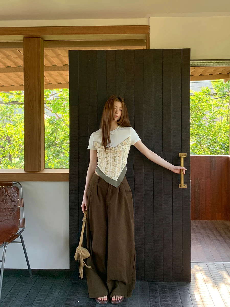 Red Celebri ort Sve T-irt Women's 2025 New Summer oulder Design Sensation ort Sle Personali Top