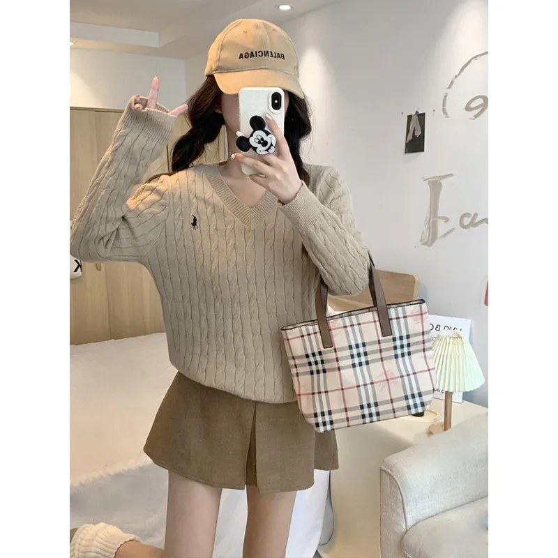 Women\'s Clothing Solid Embroidery V-neck Sweater Autumn Winter New Loose Casual Solid Preppy Style Pullover Thick White Wool Top