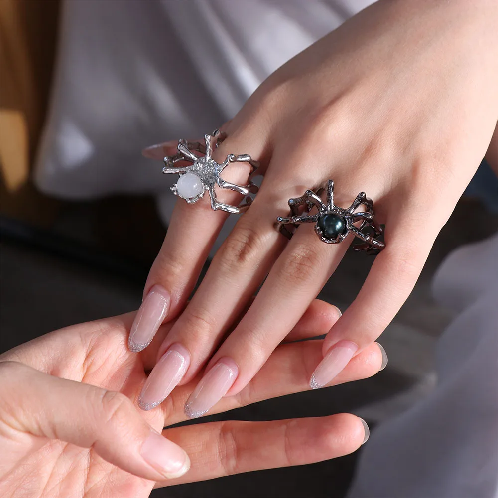 New Alloy Open Ring Punk Moonstone Gem Spider Ring Black Color Gothic Finger Ring Women Jewelry