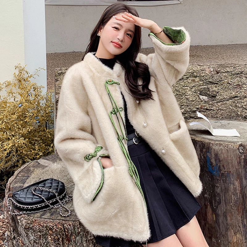 Small Fragrant Wind Fur Integrated Short Jacket 2024 New Women High-Grade Loose Retro Faux Fur Outwear Korean Style Elegant Coat