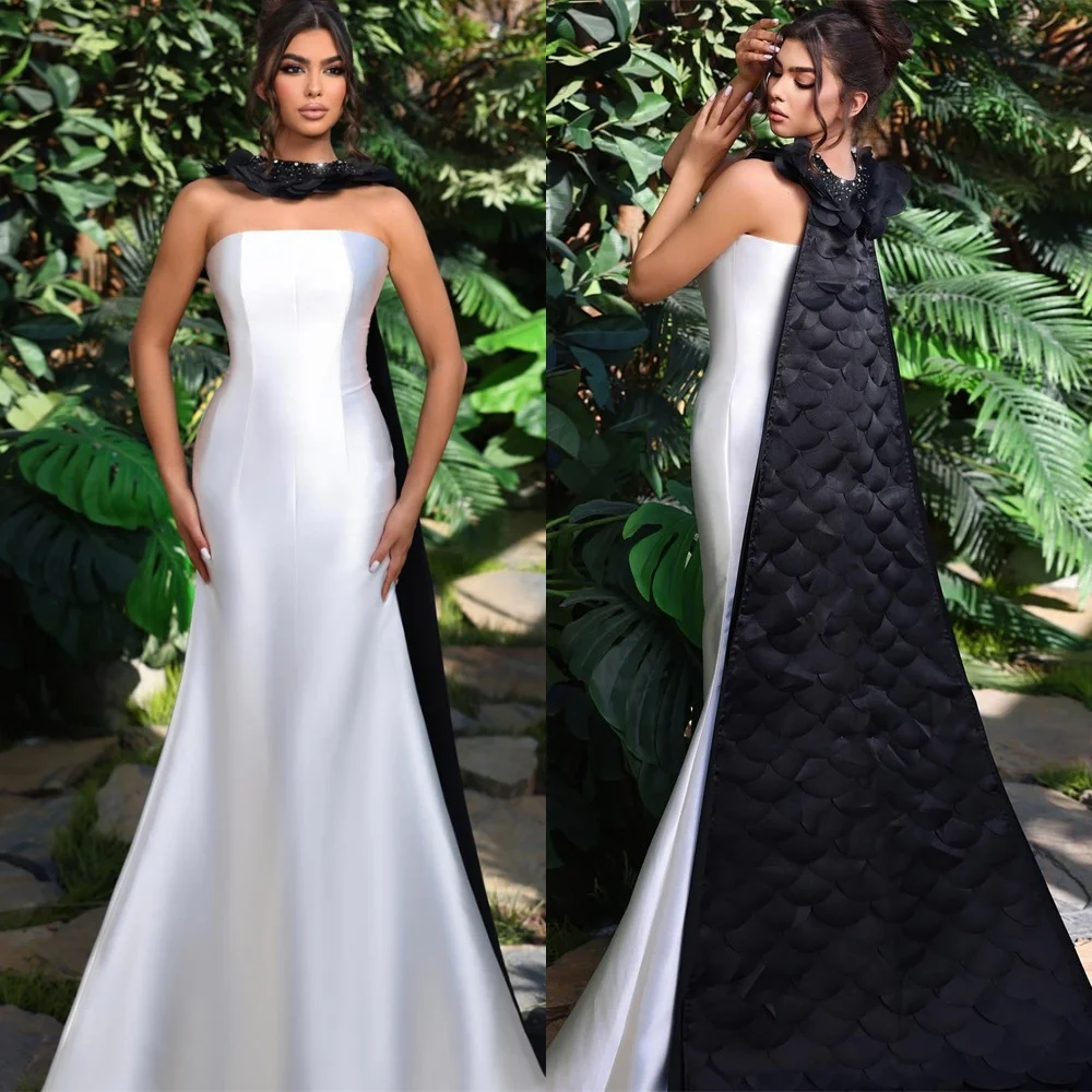 

Customized Modern White Satin Celebrity Gowns Classic Strapless Halter Shawl Contrast Color Mermaid Zipper Back Prom Dress