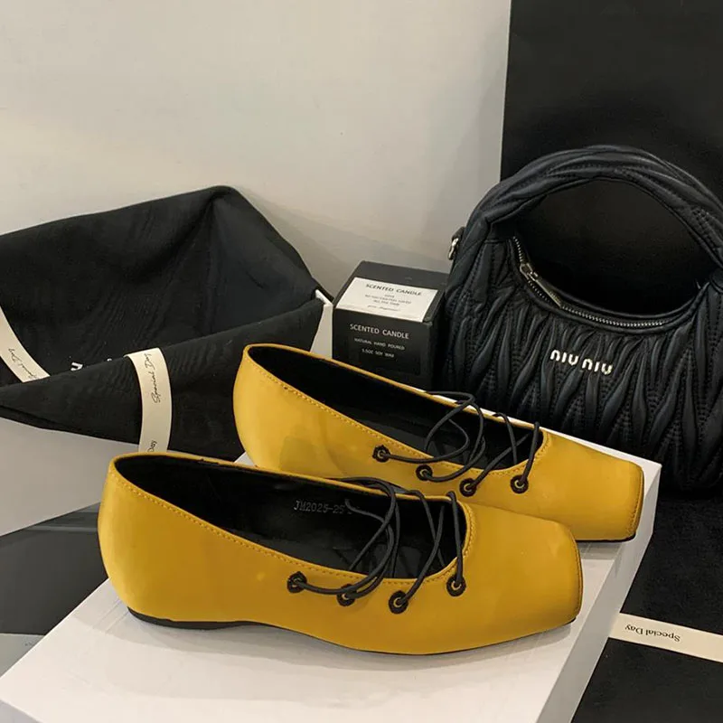 

Желтые весенние новые брендовые женские туфли на плоской подошве, модные женские туфли без шнуровки с квадратным носком, элегантные уличные туфли Мэри Джейн