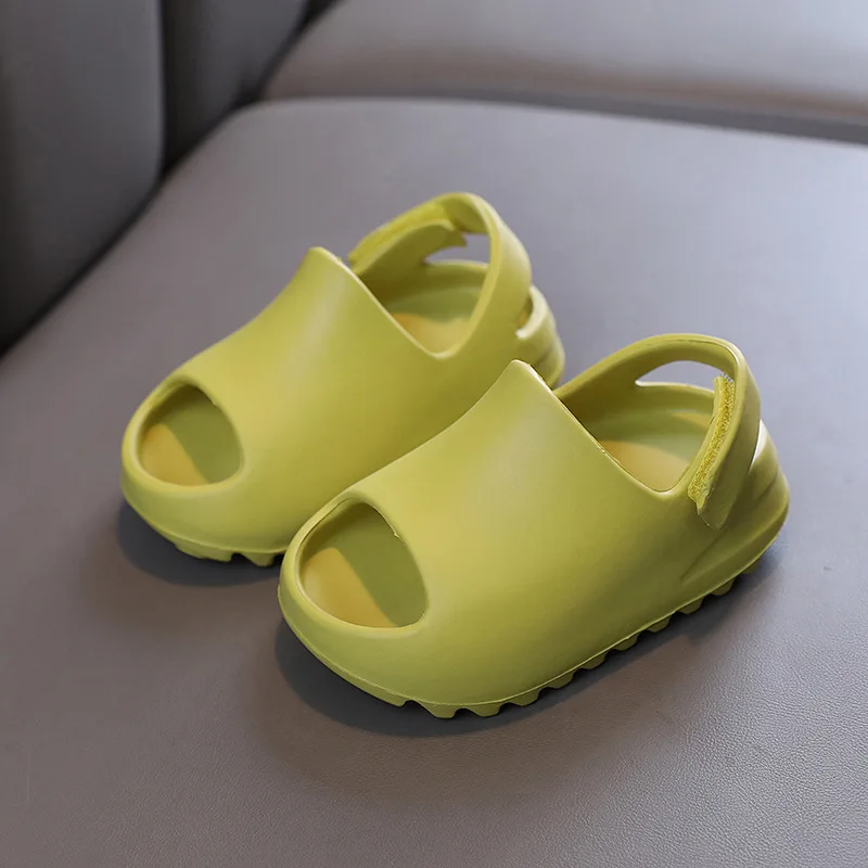 Children\'s Slippers Summer Wear Sandals Slippers Wholesale Soft Soles Breathable Comfortable Beach Shoes Hole Shoes Small Kids