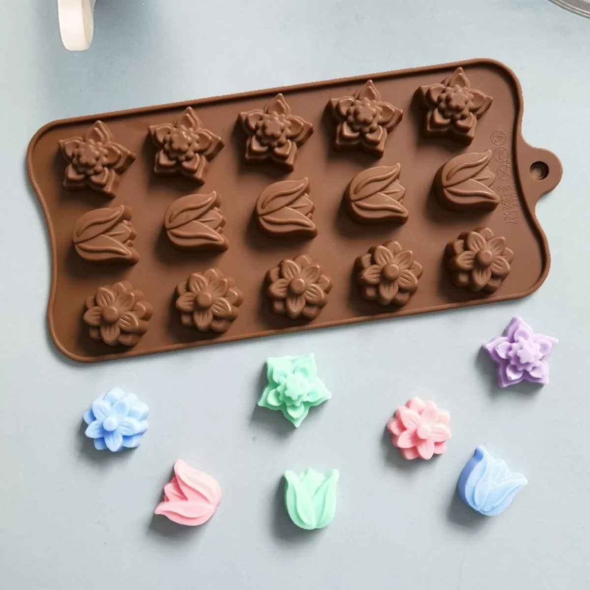 15 Cavity Flower Silicone Chocolate Mold Star Tulip Candy Biscuit Fudge Ice Cube Baking Mold DIY Cake Decor Soap Candle Mould