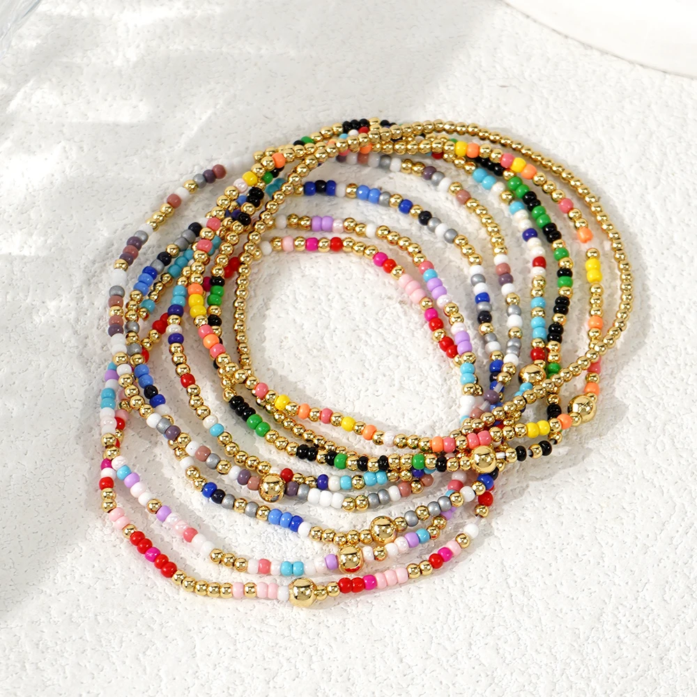 مجموعة أساور مطرزة ملونة قابلة للتكديس 8PS - طلب ألوان عشوائي، عناصر ذهبية مناسبة للنساء لارتدائها في عيد الهالوين