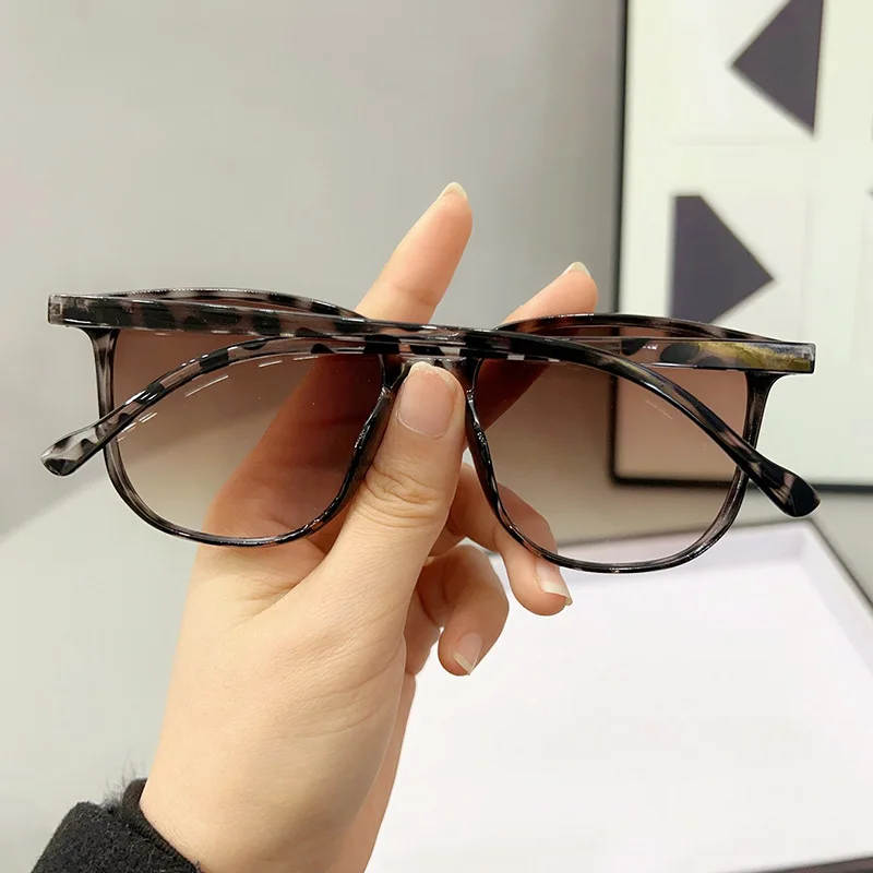 Retro Sunglasses Retro New Sunglasses 2025 Trend Sunglasses Fashion Uv400 Shades For Party Cycling Beach
