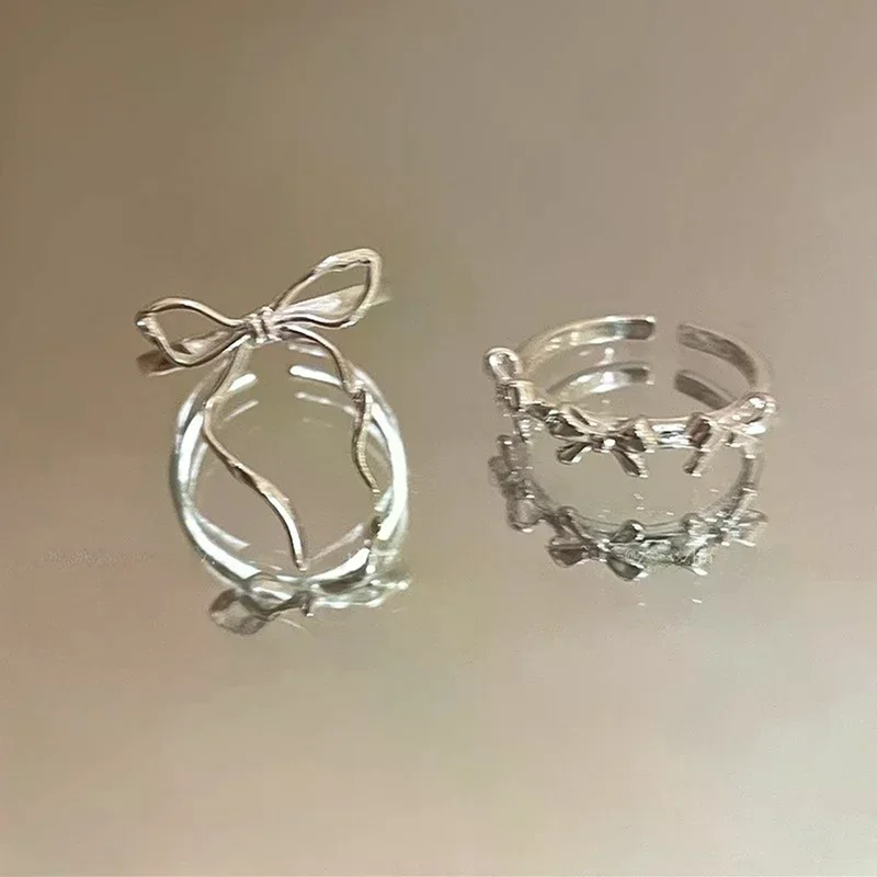 زوج من 2، حلقات شريطية على شكل فيونكة مصممة؛ حلقات هندسية حلوة قابلة للتعديل؛ هدية مثالية للنساء؛ مناسبة لحفلات الزفاف