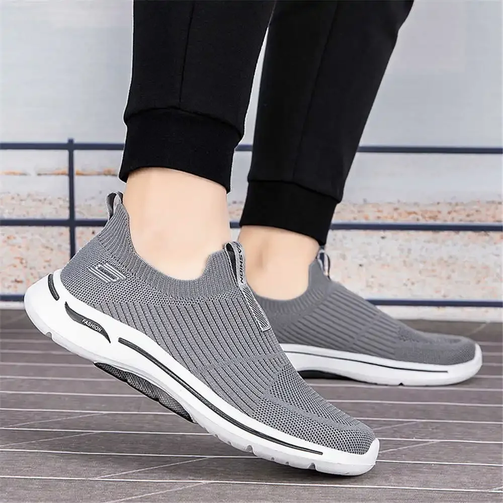 Sepatu olahraga Nonslip, musim semi nyaman sepatu olahraga jalan musim panas sneaker Badminton untuk pria Sneeker Besket Boti Harga teknologi tinggi Beli bermain