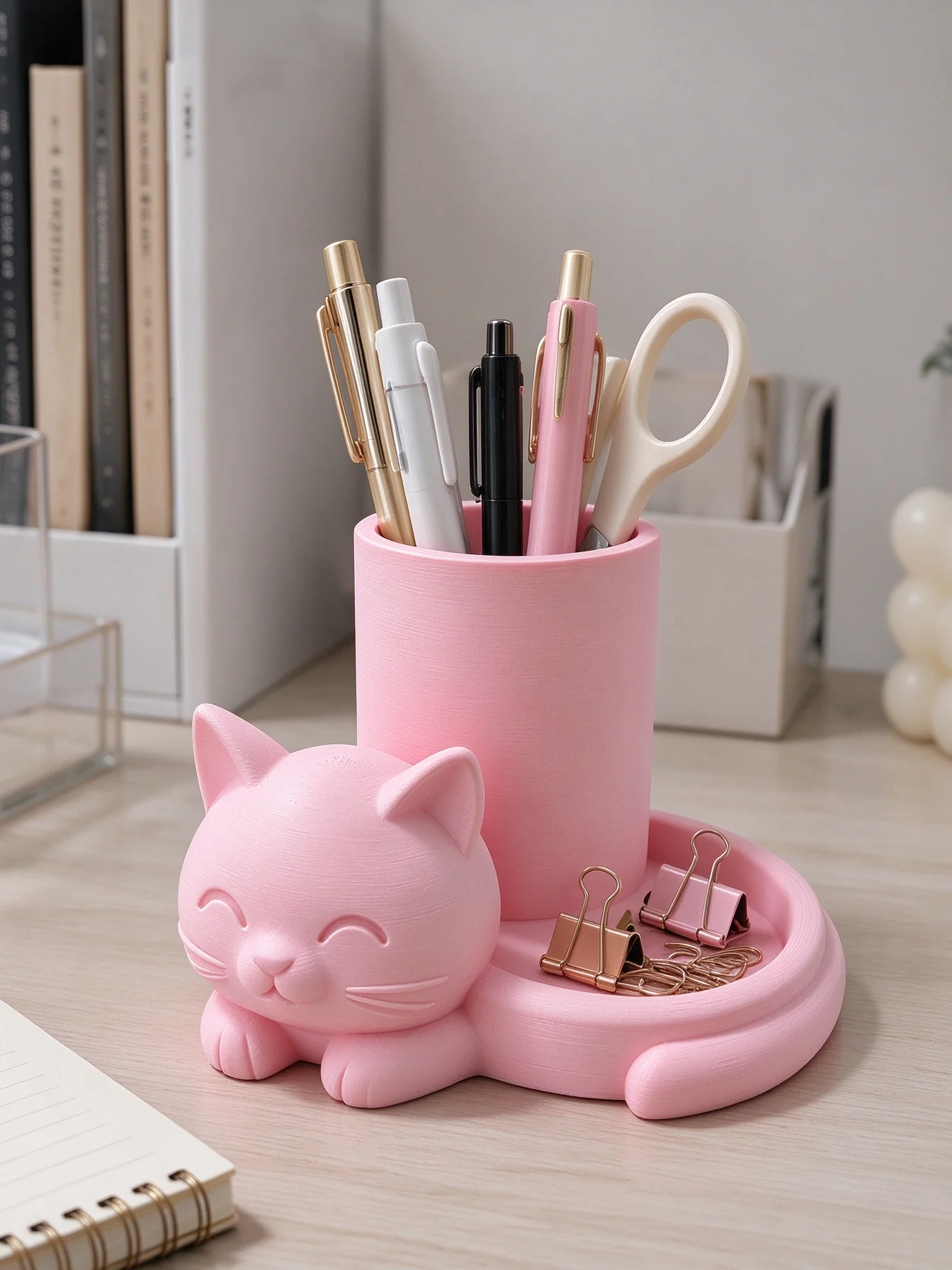 Pink Cat-Shaped Makeup Brush Storage Holder for Dressing Table, 3D Printed Matte Soft Pink Texture, Two-In-One Storage Design with Tray, Tall Storage Holder for Makeup Brushes, Lip Gloss, Eyeliner, Tray Can Hold Rings, Hair Clips, Perfume Samples, Beauty Tools Classification Storage, Easy to Access, Storage and Decoration in One, Enhances the Appearance of the Dressing Table, Full of Gentle Ambiance, a Must-Have Item for Girls' Bedroom Dressing Table Storage