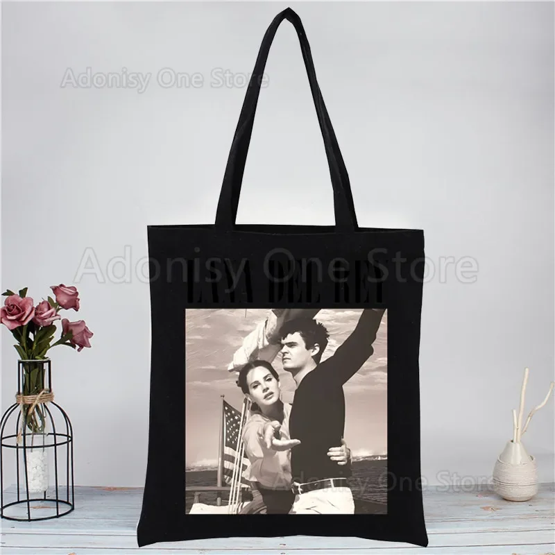 حقائب يد Lana Del Rey سوداء للجنسين حقيبة تسوق قماشية مخصصة مطبوعة للاستخدام اليومي حقيبة تسوق كاجوال للسفر قابلة لإعادة الاستخدام