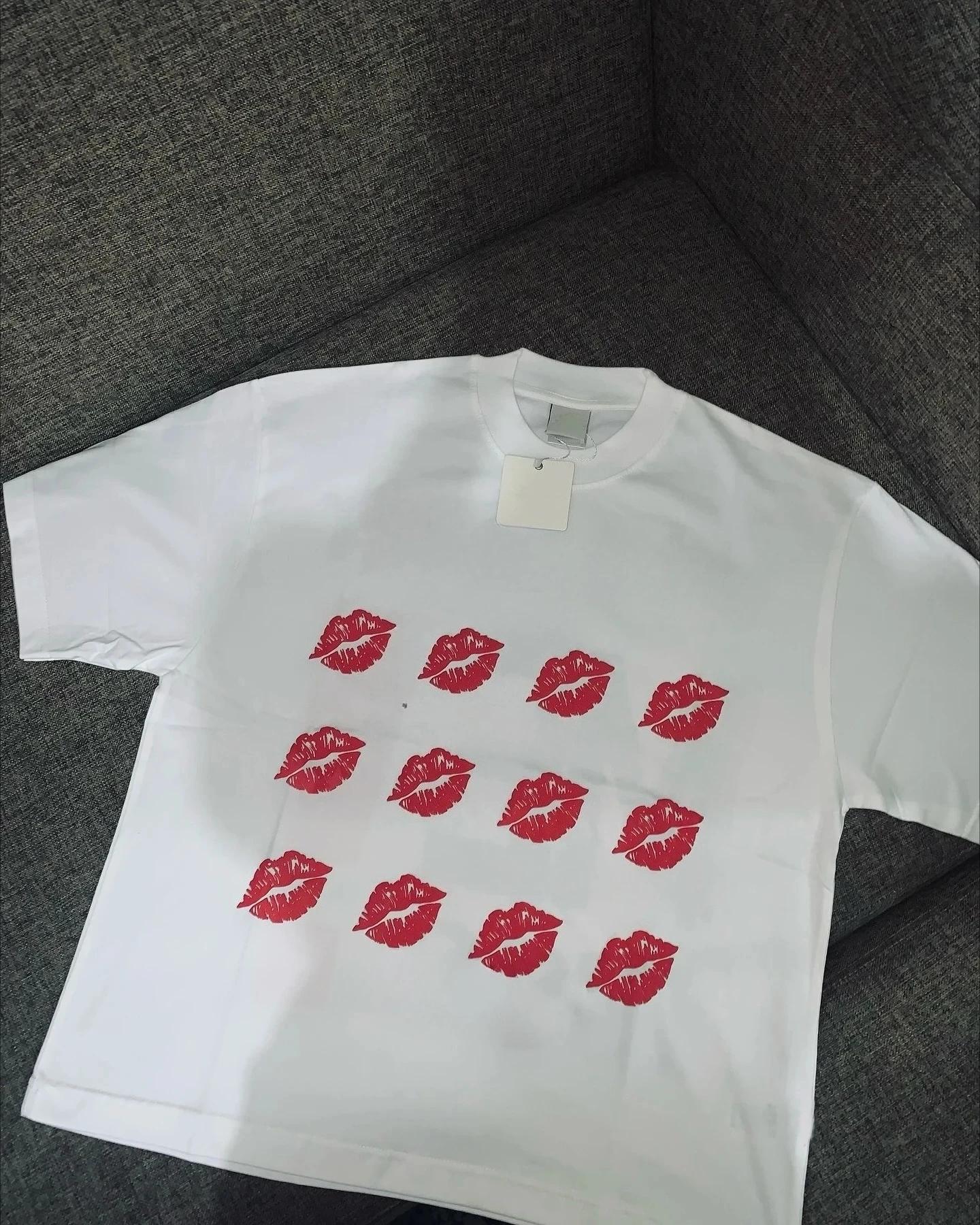 

Y2K Vintage Streetwear Kiss Print Pattern T Shirt Women Casual Loose Gothic Short Sleeve Harajuku Oversized Hip Hop Tops Tee