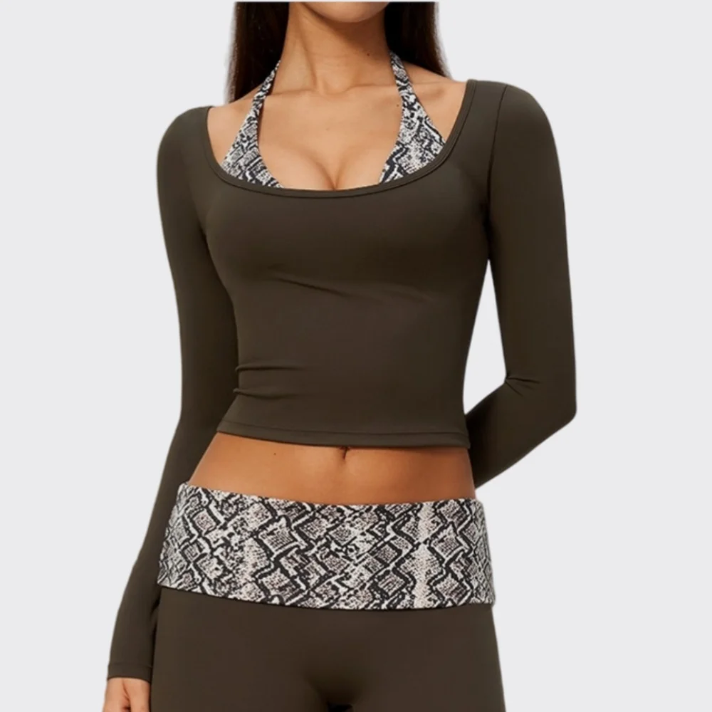 Fitness Long Sleeve Yoga T-Shirt Top Women's Fake Two Piece Striped Halter Active Shirts Breathable Workout Sports Shirt Padded