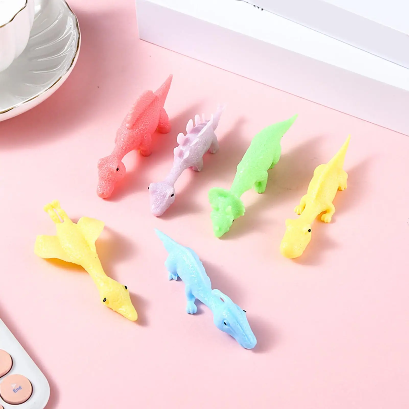 6pcs Flying Finger Birds Plastic Launch Dinosaur Dinosaur Sticky Finger Ejection Dinosaur Funny Stretchy Flying Dinosaur Finger