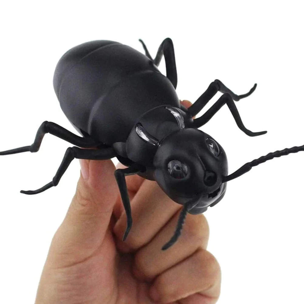 Infrared Remote Control Simulation Bugs Toy Portable Movable Prank Toy Gift For Friends Family