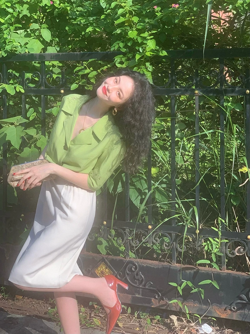 

Retro Loose ort Sve Embroidered irt Women's Spring Summer Sle Casual Cotton Polyester Blend V-Ne Top