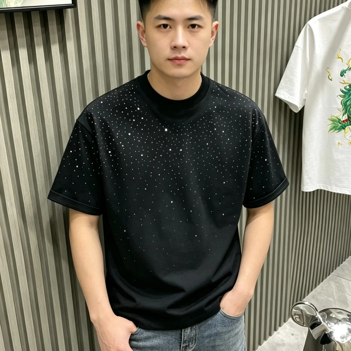 Summer Tear Men Clothing Summer Rhinestone Rivet T-shirt Round Neck Casual T-shirt Korean Version Men's Short Sleeves Tee