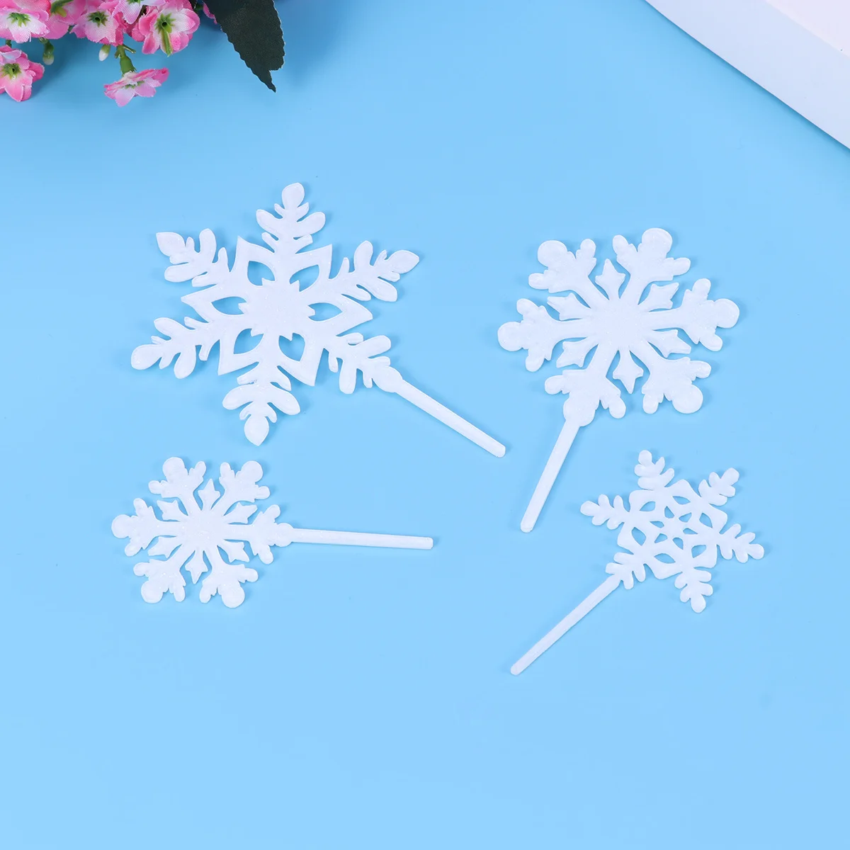 

8Pcs Snowflake Cake Toppers Glitter Acrylic Christmas Birthday Engagement Party Fruit Picks Food Decoration Snowflake Cake Picks