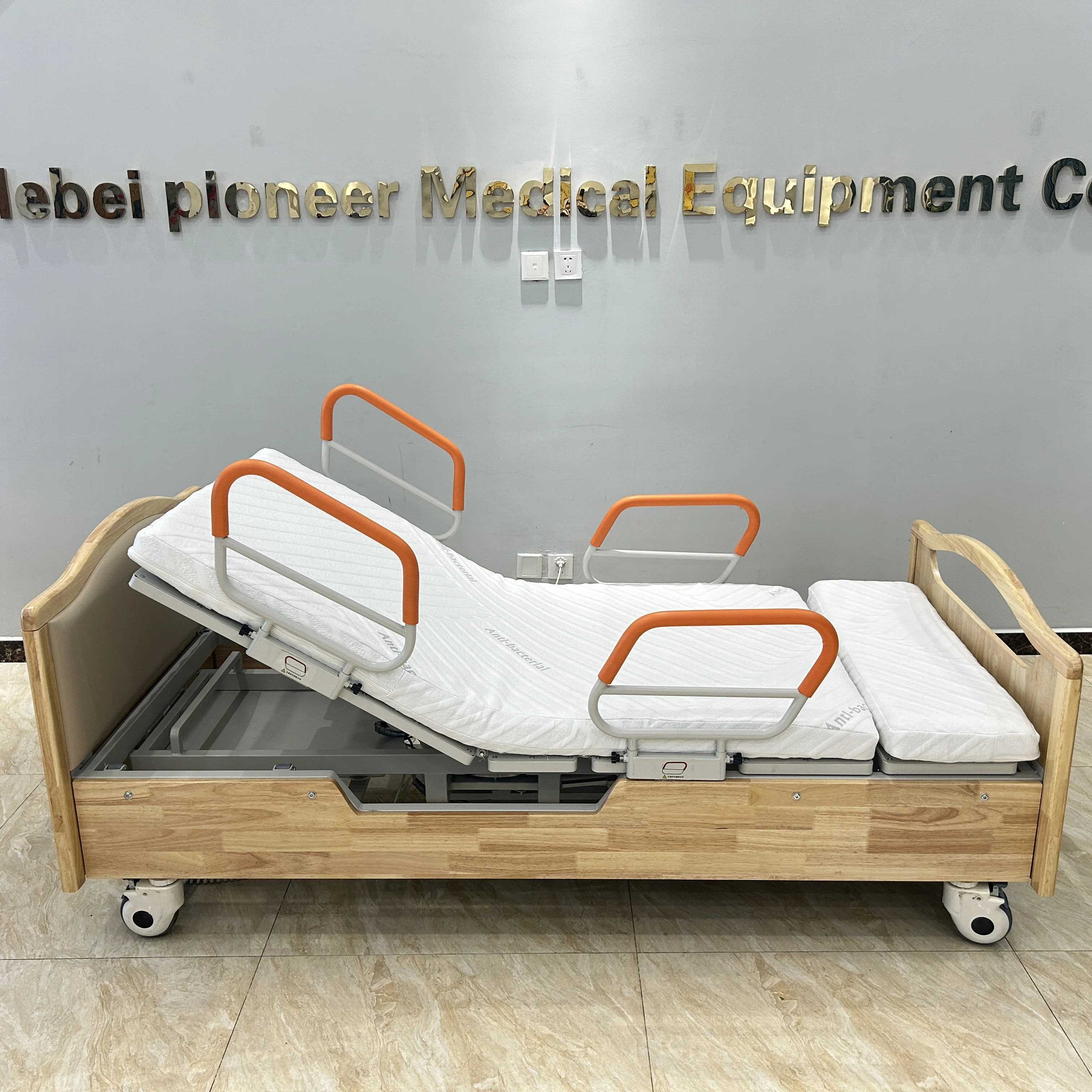 New Model Multi-Functional Electric Rotating Bed For Family And Elderly For Home Use