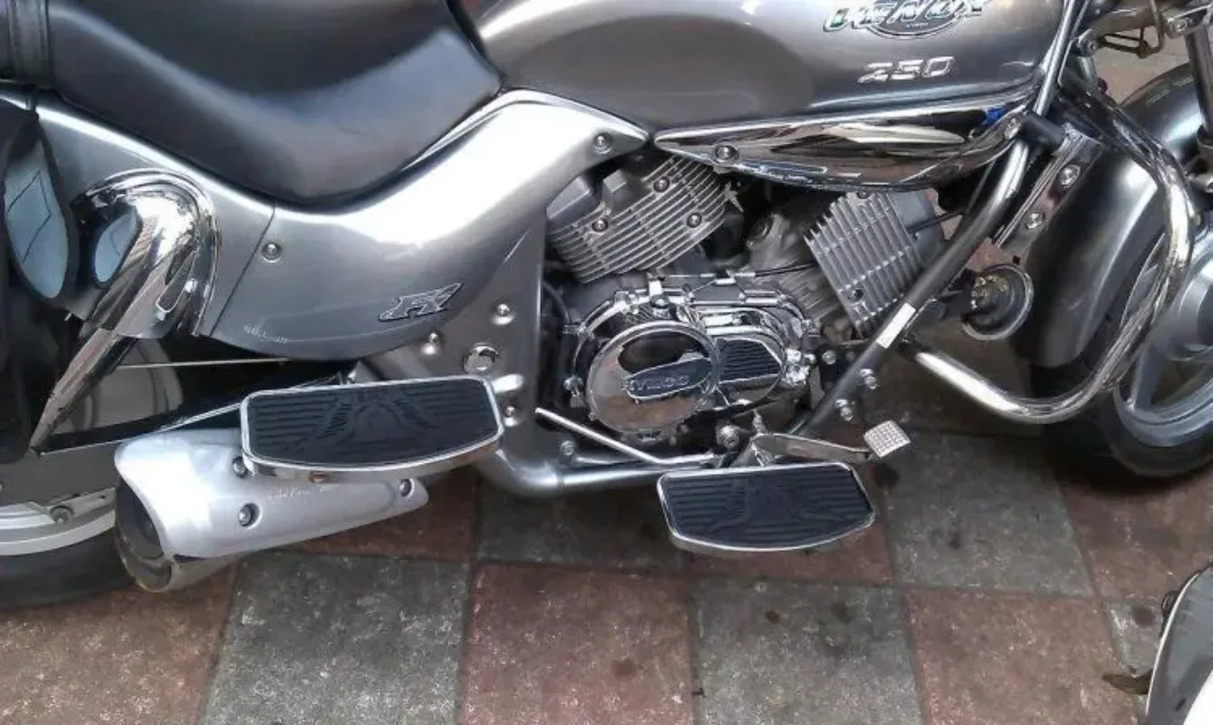 Front Rider Floorboard Footboard Footrest for Kawasaki  VN400 VN800 VN900 Vulcan 400 800 900 Classic Custom Drifter all years image 3