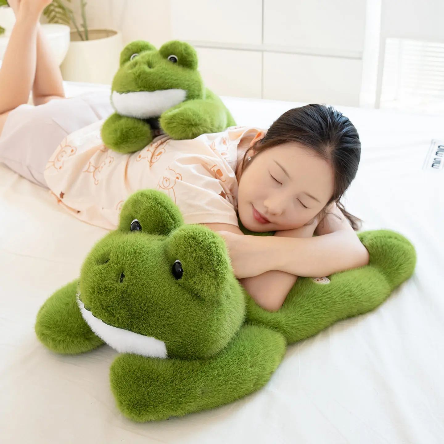 Rana gigante de simulación de 30/45cm, Animal relleno, ranas tumbadas verdes, cojín, decoración del hogar, regalo para niños, peluches suaves