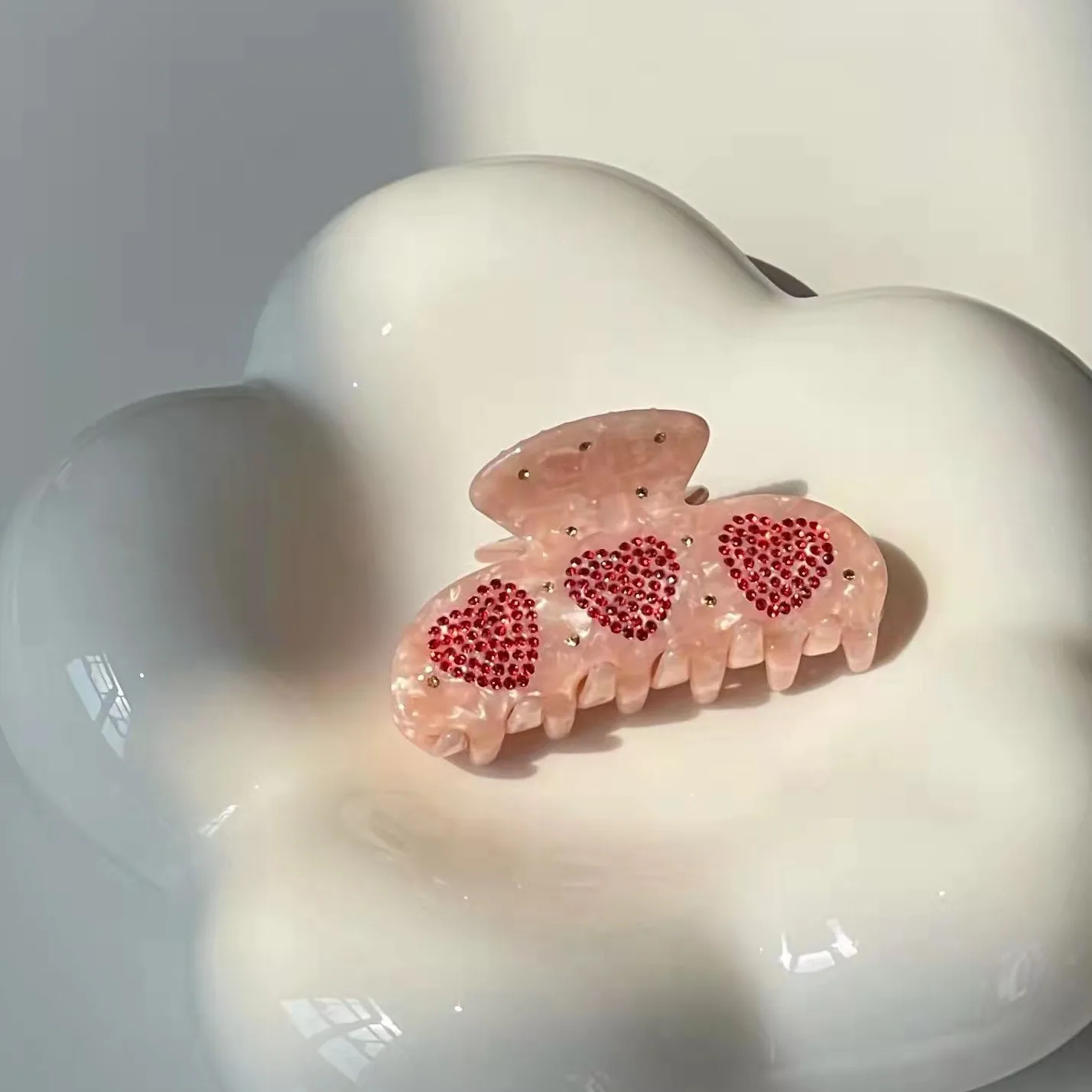 

NEW Sweet Elegant Red Love Acetate Hair Claw Valentine's Day Gift Claw Clip INS Crab Hair Clip for Women Girls Hair Accessories