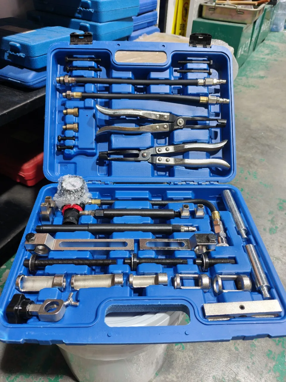 Special Disassembly Tool For Cylinder Head Valve Oil Seal Removal And Replacement Engine Valve Oil Seal Puller Repair Tool