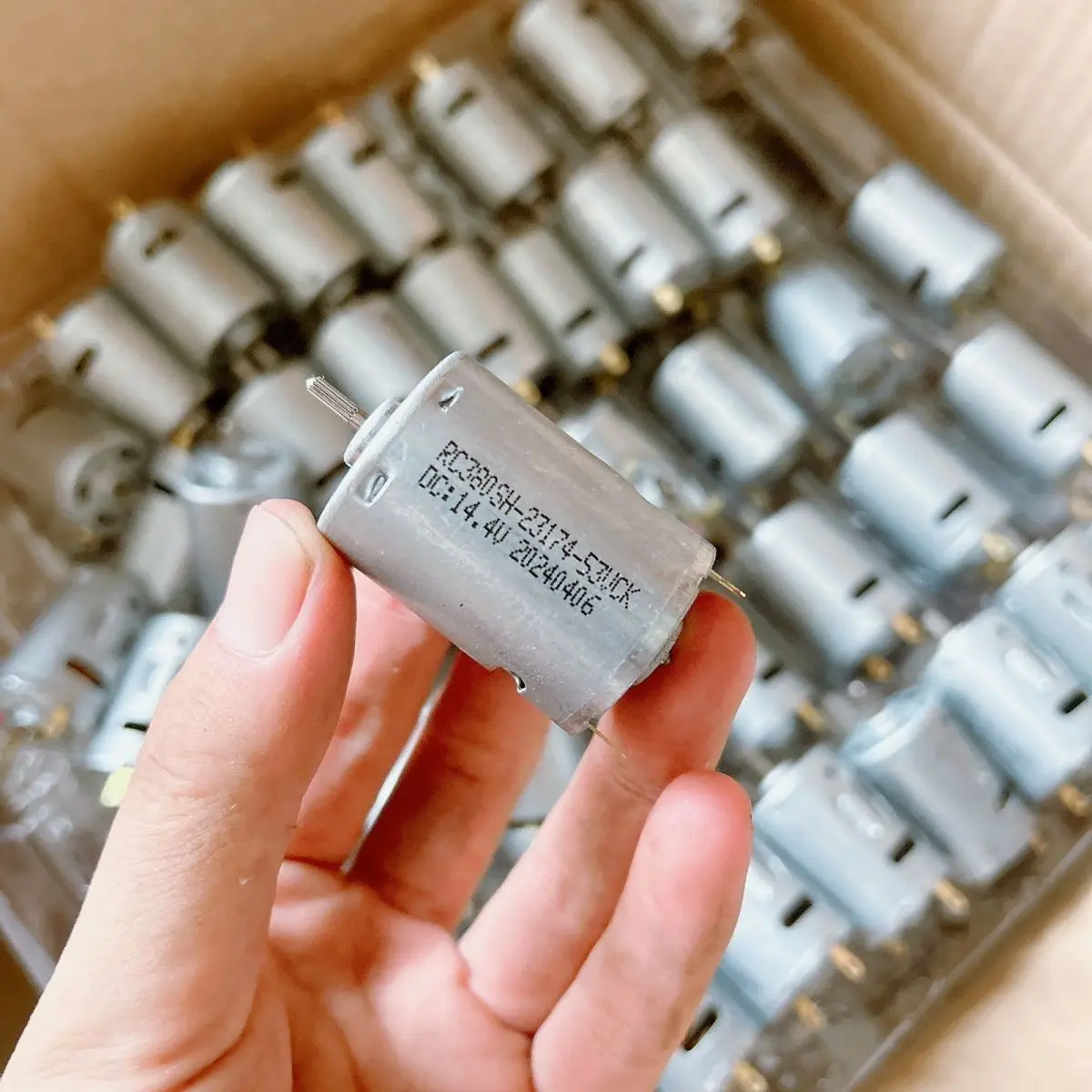 Micro motor 380-23174 medium low speed motor DC 7.4-14.4v electric water pump accessories roller shaft motor