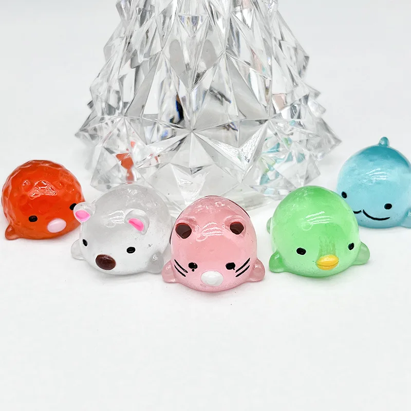 Glow in the Dark Mini Cute Cat Dolphin DIY Jewelry Glow in the Night Micro Scene Accessories Toys for Kids luminous Kids Toys