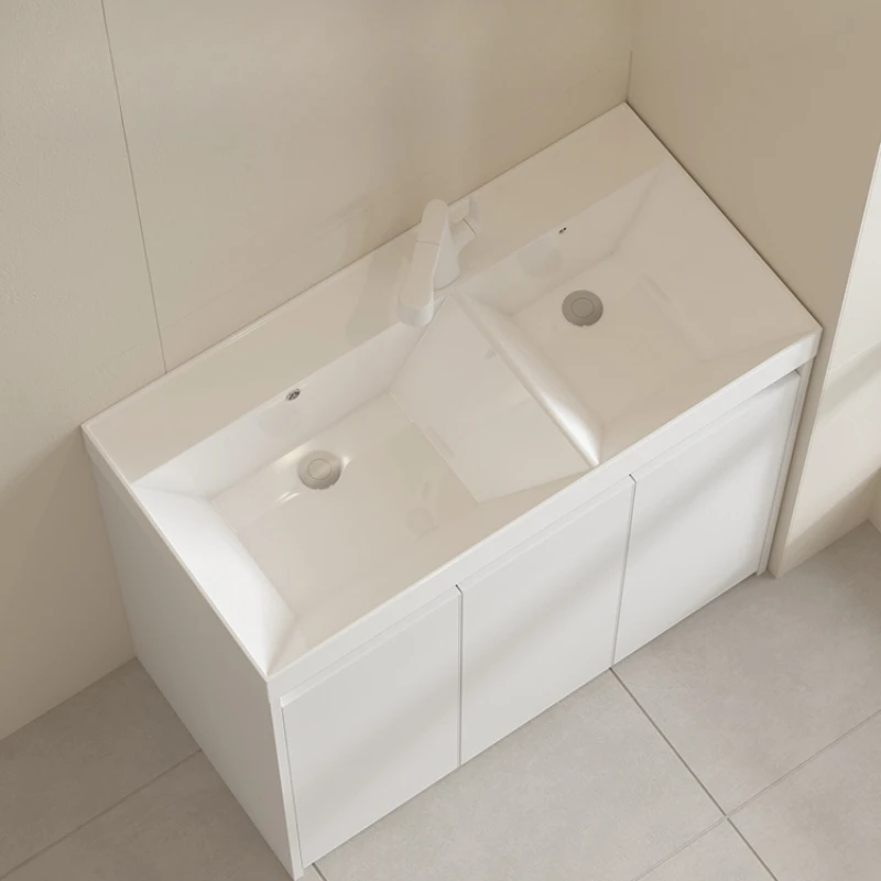 

Double basin wash table Ceramic integrated double wash table