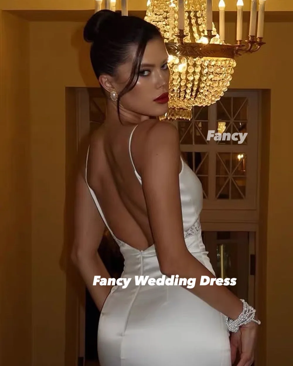 Ausgefallenes sexy Spitzen-Abendkleid mit Spaghettiträgern, Meerjungfrau, ärmelloses Abendkleid, elastischer Satin, formelle Anlässe, individuell gestaltet