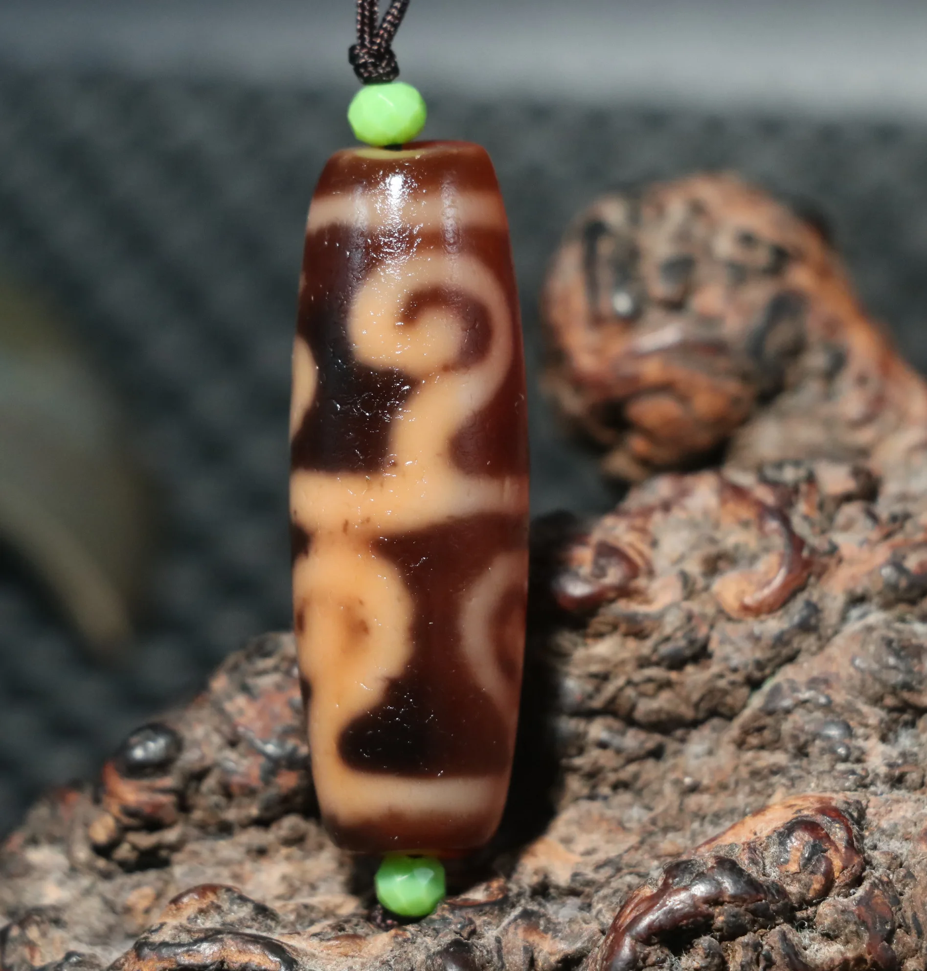 LKbrother Talisman  Energy Tibetan Top Old Agate Oily Patina Pink Red Baihao Hook dZi Bead Totem 5ALZK1