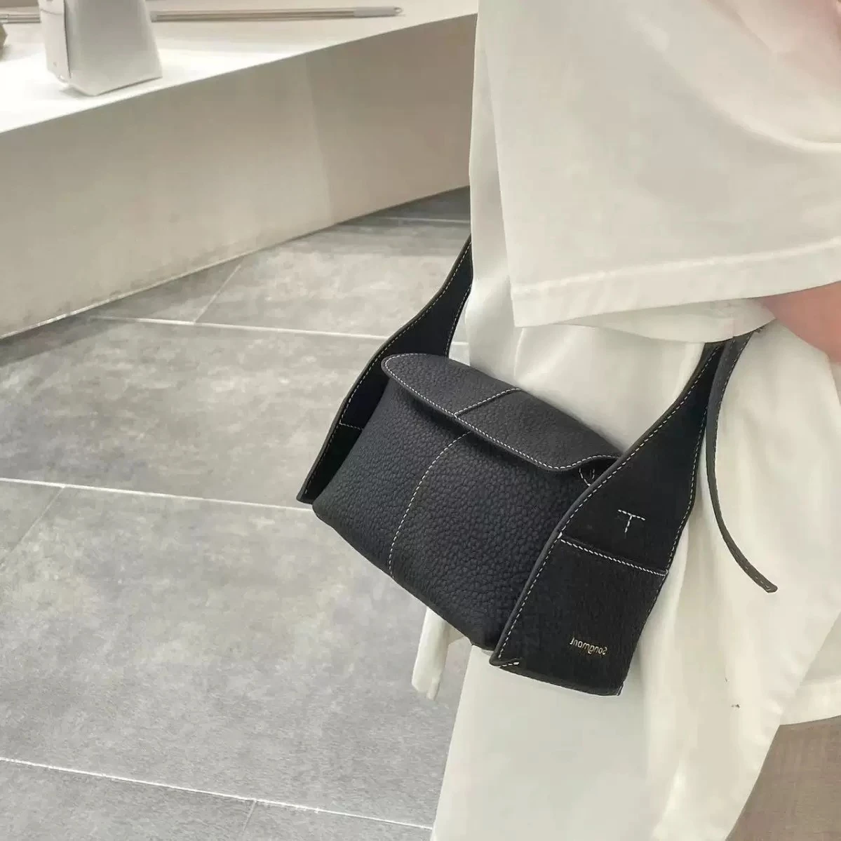 Songmont handbag hanging ear series mini eaves bag head layer cowhide leather commuter crossbody hobo bag