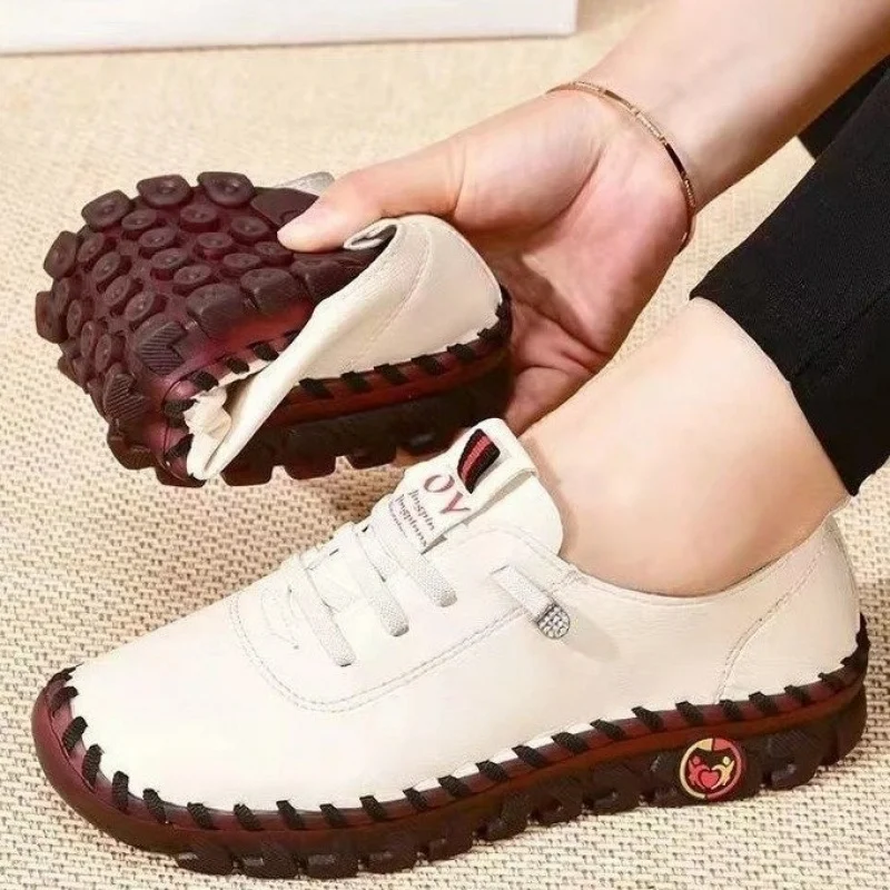 

2026New Spring and Summer Flat Casual Shoes for Women, Soft Leather, Soft Sole, Low-top, Hand-stitched Women's Shoes