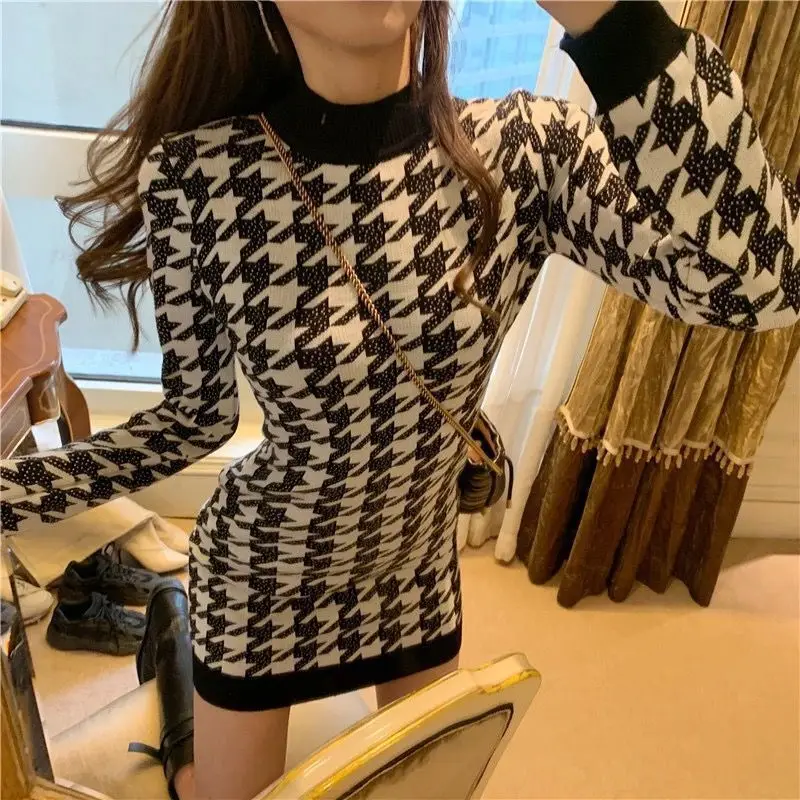 Kuzuwata Half High Collar Slim Fit Chic Plaid Pattern Women Dresses Spring Vintage Knit Pullovers Fashion Ins Elastic Dress