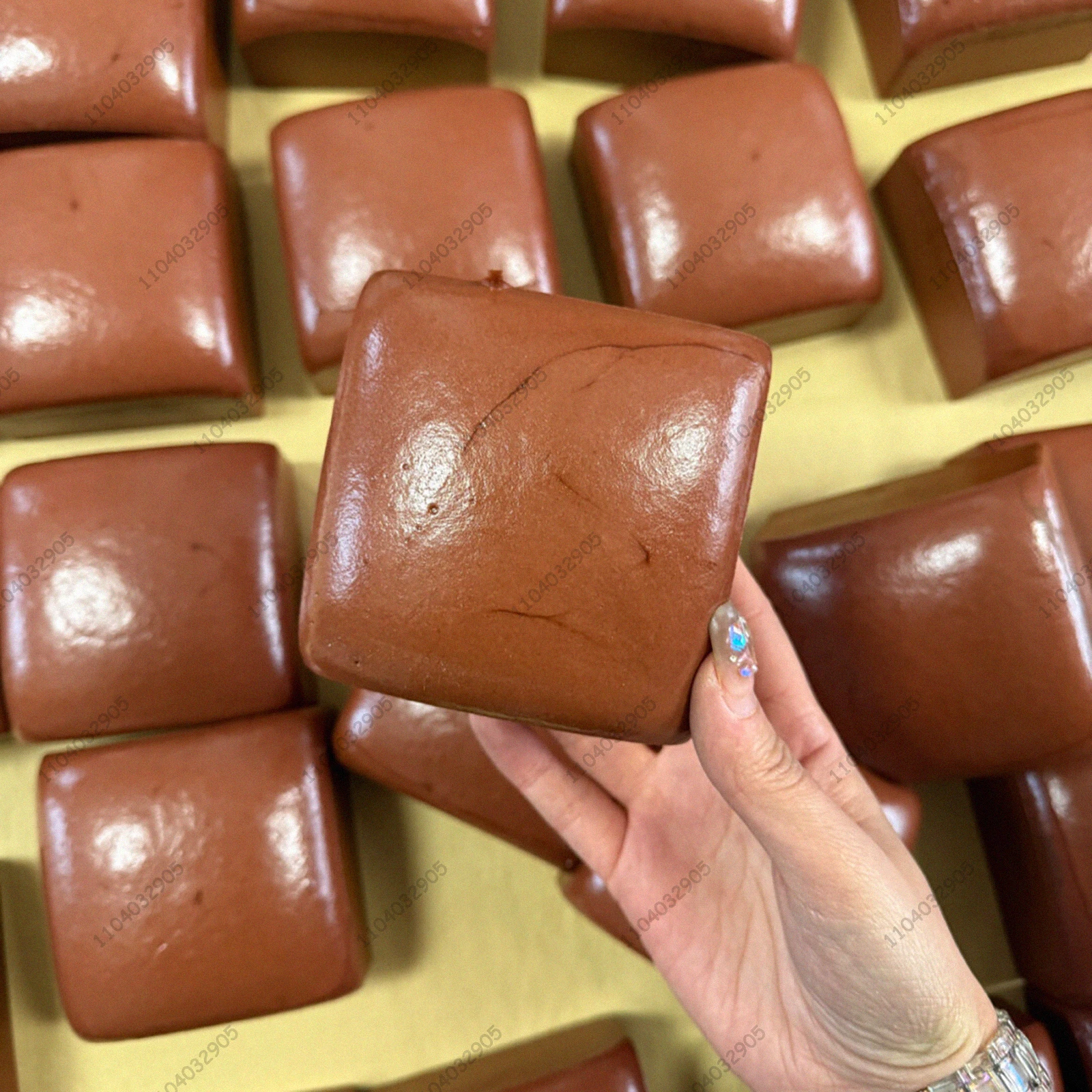 超厚手のムースケーキ、ゆっくりと反発するスクイーズチョコレートケーキ、もち米ケーキ、パン、ゆっくりと反癬するストレス解消ハンドリラックス玩具