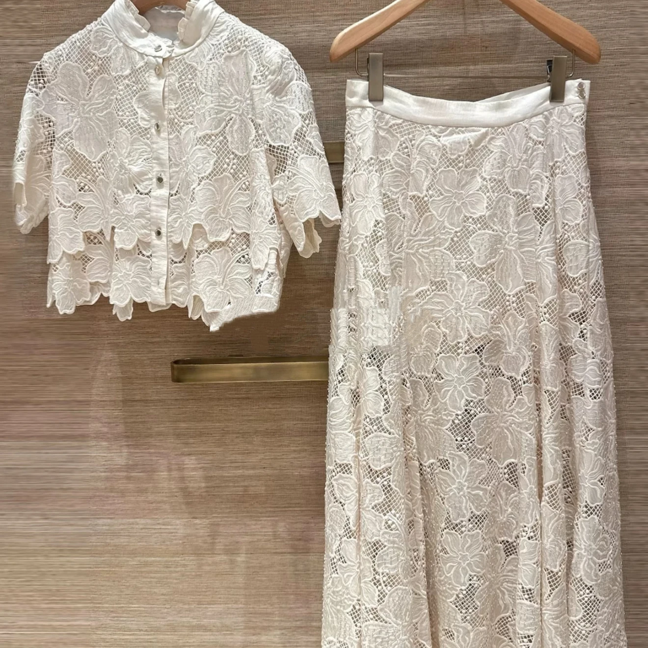 Spring 2026 High Waist Lace Trim Soluble  Fashionable Semi-Body Skirt A-Line Silhouette Straight Tube Chinese Production