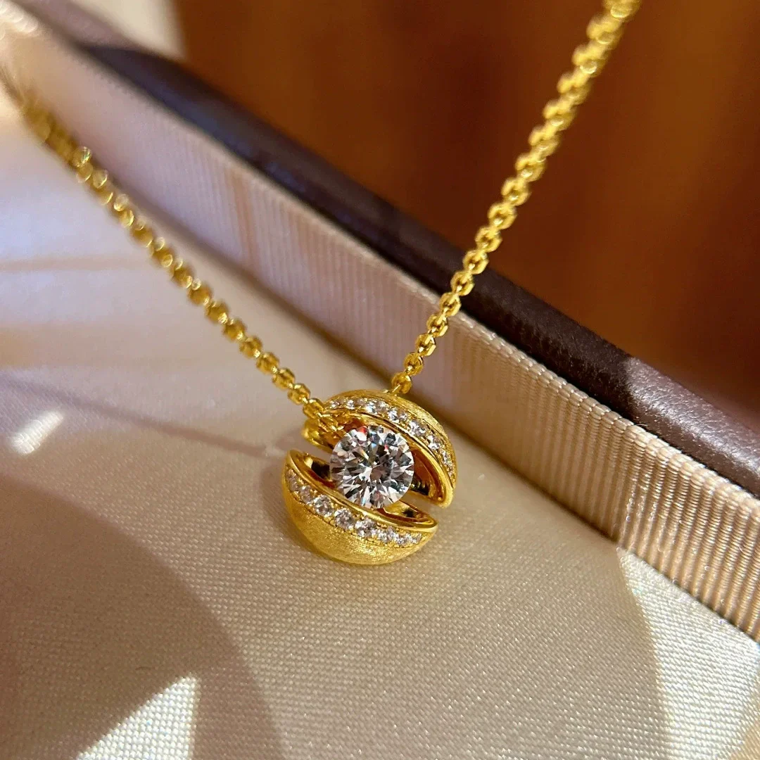 

Foydjew Retro Shell Design Round Gold Color Pendant Inlaid Zircon Necklaces For Women Neck Accessories 2025 New Trend