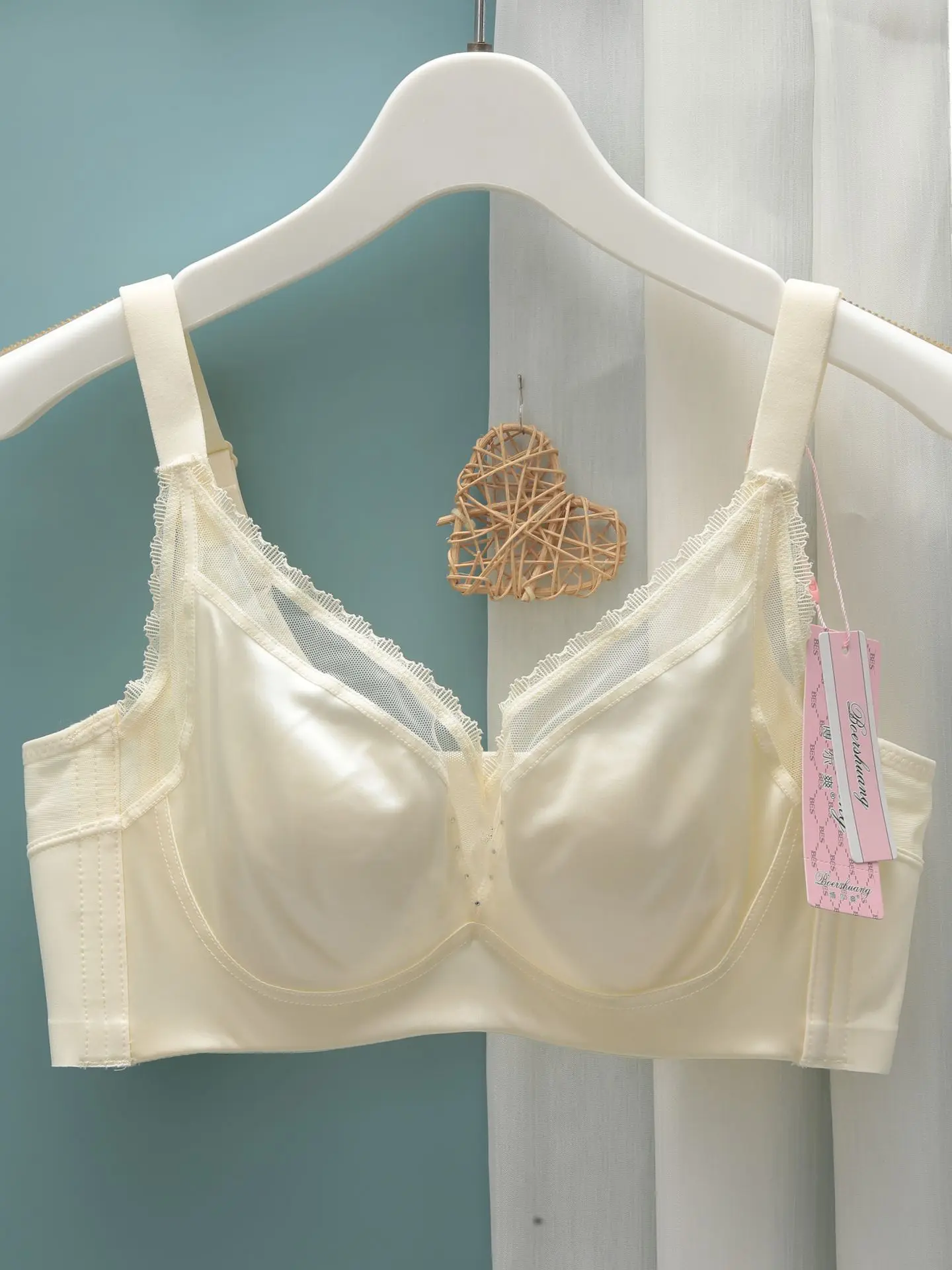 超薄型調節可能な女性用ブラジャー-ソフトスチールリング-ラビットイヤーカップ-ギャザー入り-たるみ防止下着-ナイロンスパンデックス-uネック-ホームウェア