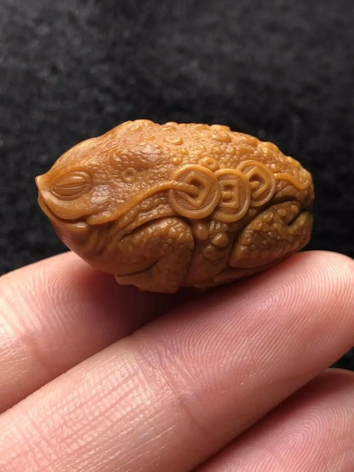

Olive Nut Hand Carved Toad Statue Animal Decor