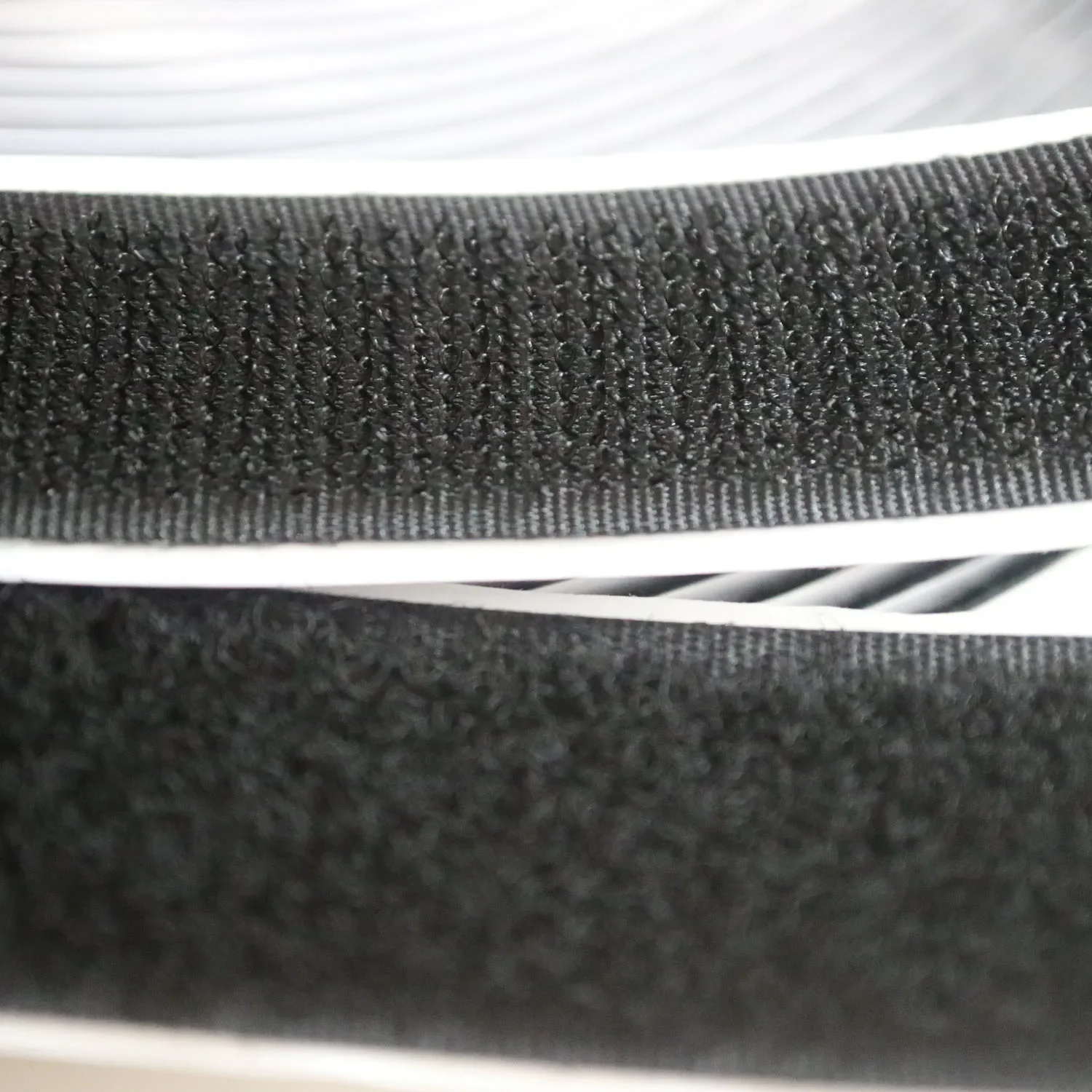 2cm*25Meters glue Adhesive Hook and Loop Fastener tape sticky back fastener tape White Black glue sticky straps