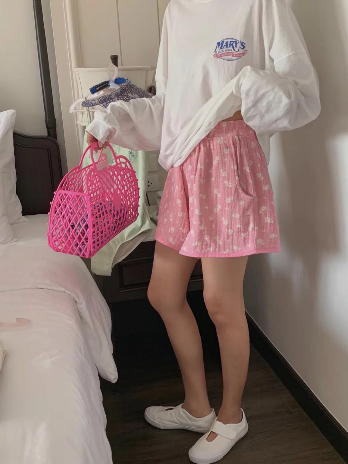 เสื้อยืดผ้าฝ้ายแท้คอกลมพิมพ์ลายด้านหน้าและด้านหลัง สไตล์ลำลองสำหรับผู้หญิง