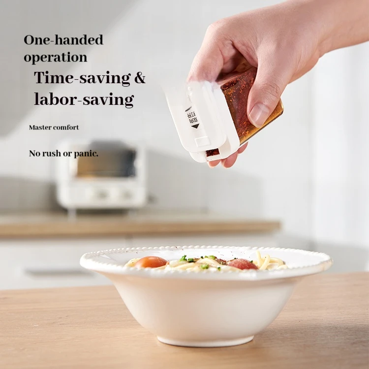 Kitchen Quantitative Seasoning Jar Glass Press Control Salt Bottle Metering And Sprinkling Salt Seasoning Bottle