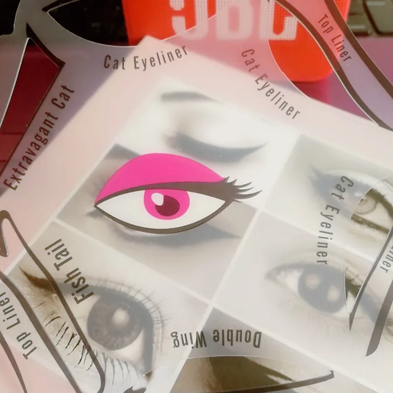 Mohamed Maga Maga자1pcs Eyeliner stencils Gevleugelde eyeliner stencil modellen sjabloon vormgeven gereedschap wenkbrauwen sjabloon kaart oogschaduw make-up tool
