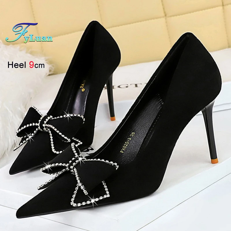 

Новинка 2023 года, черные женские туфли на высоком каблуке 9 см, замшевые туфли на шпильке с бантом и стразами, женские удобные повседневные туфли-лодочки на каждый день