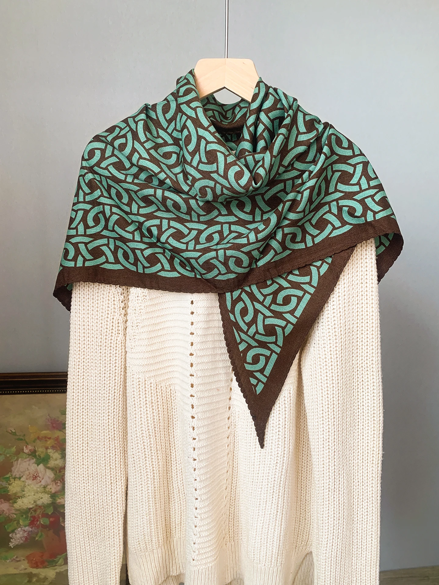 Echarpe-en-soie-marron-retro-echarpe-triangulaire-en-laine-chaude-et-polyvalente-pour-toutes-les-saisons-echarpe-a-imprime-floral-par-zhengegel