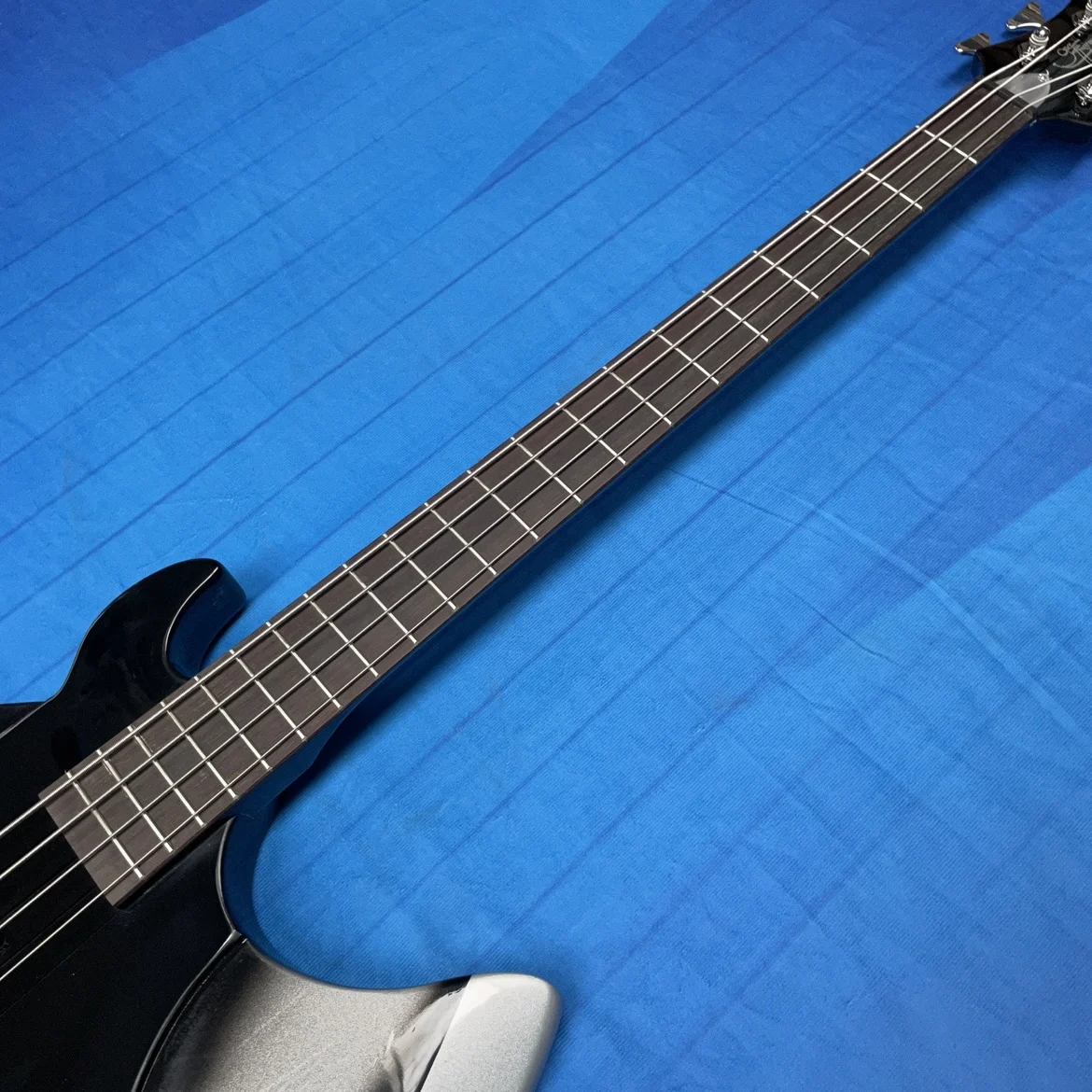 4-string electric bass guitar, mahogany body with dedicated bass pickups guitars, collector's edition electric guitarra