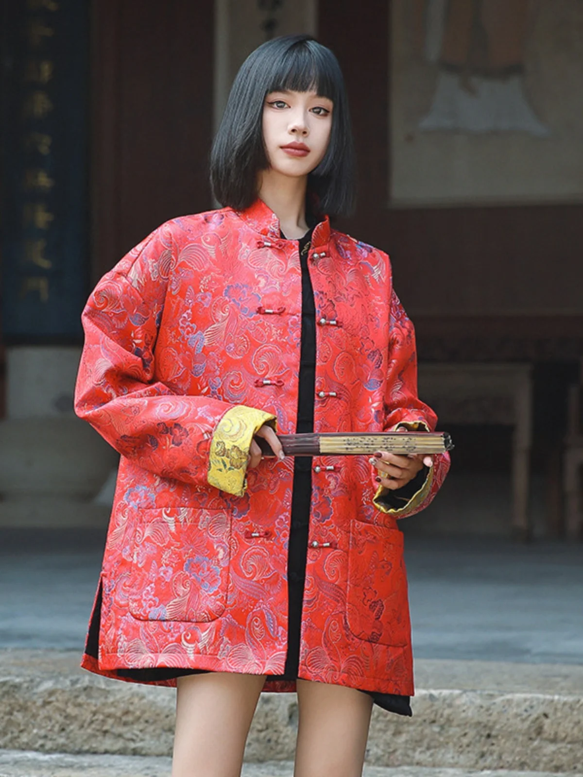 

New Chinese Sle Men's Jaet Floral Embroidery Button Couples Winter Coat Hanfu Traditional Clothing Stand Collar Long Sve