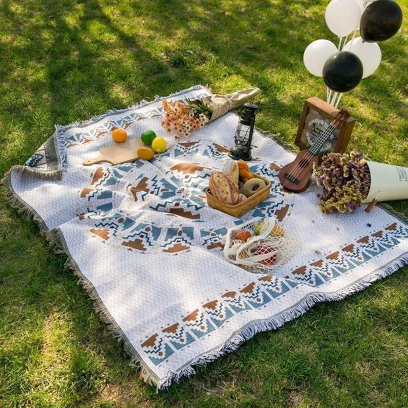 Beach Picnic Outdoor Camping Tassels Blanket Ethnic Bohemian Striped Plaid Blankets for Beds Sofa Mats Travel Rug Christmas