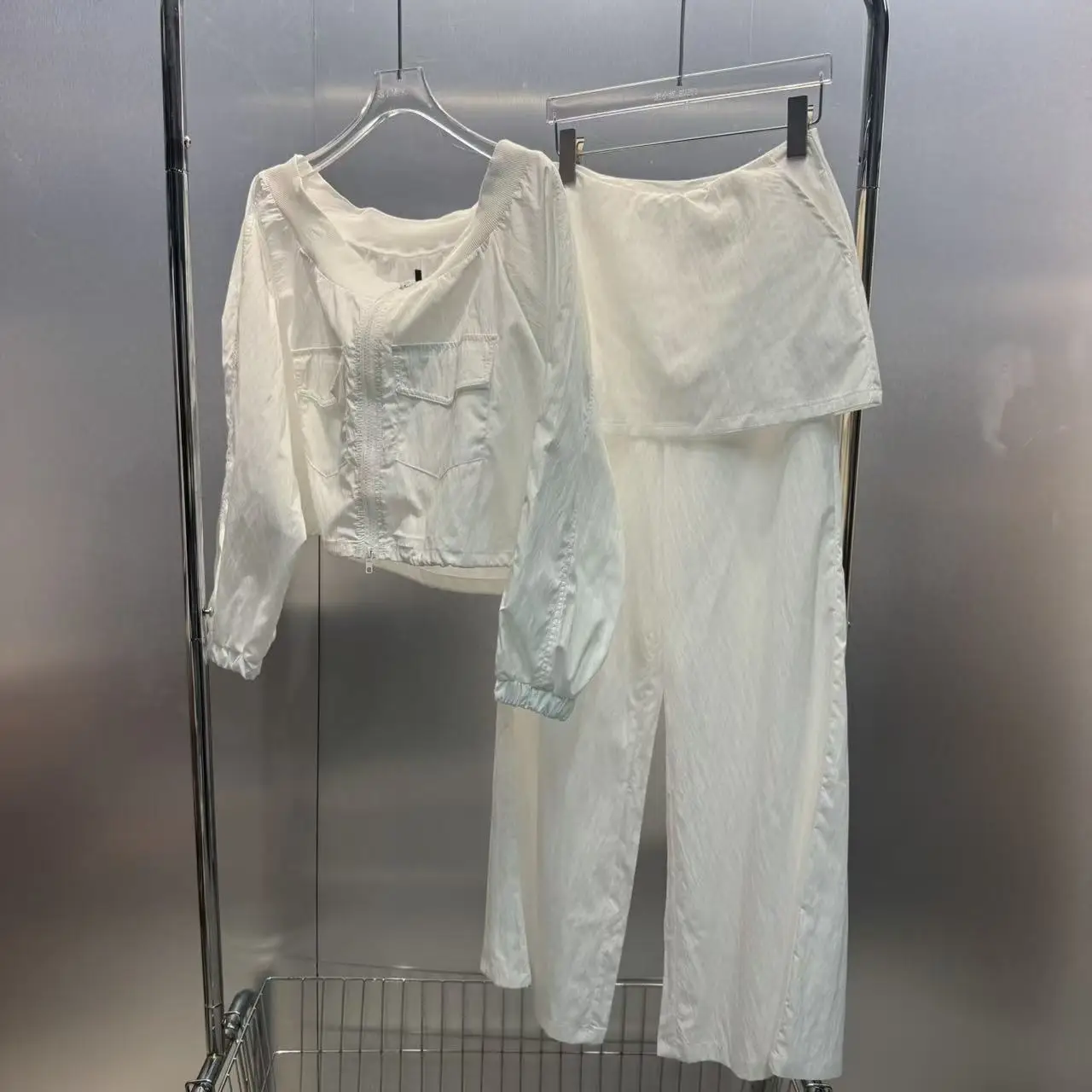 

Minimalist Color Zipper Shoulder Wide Leg Pants Fashionable Summer 2026 Women's Casual Breathable Polyester Cotton Set